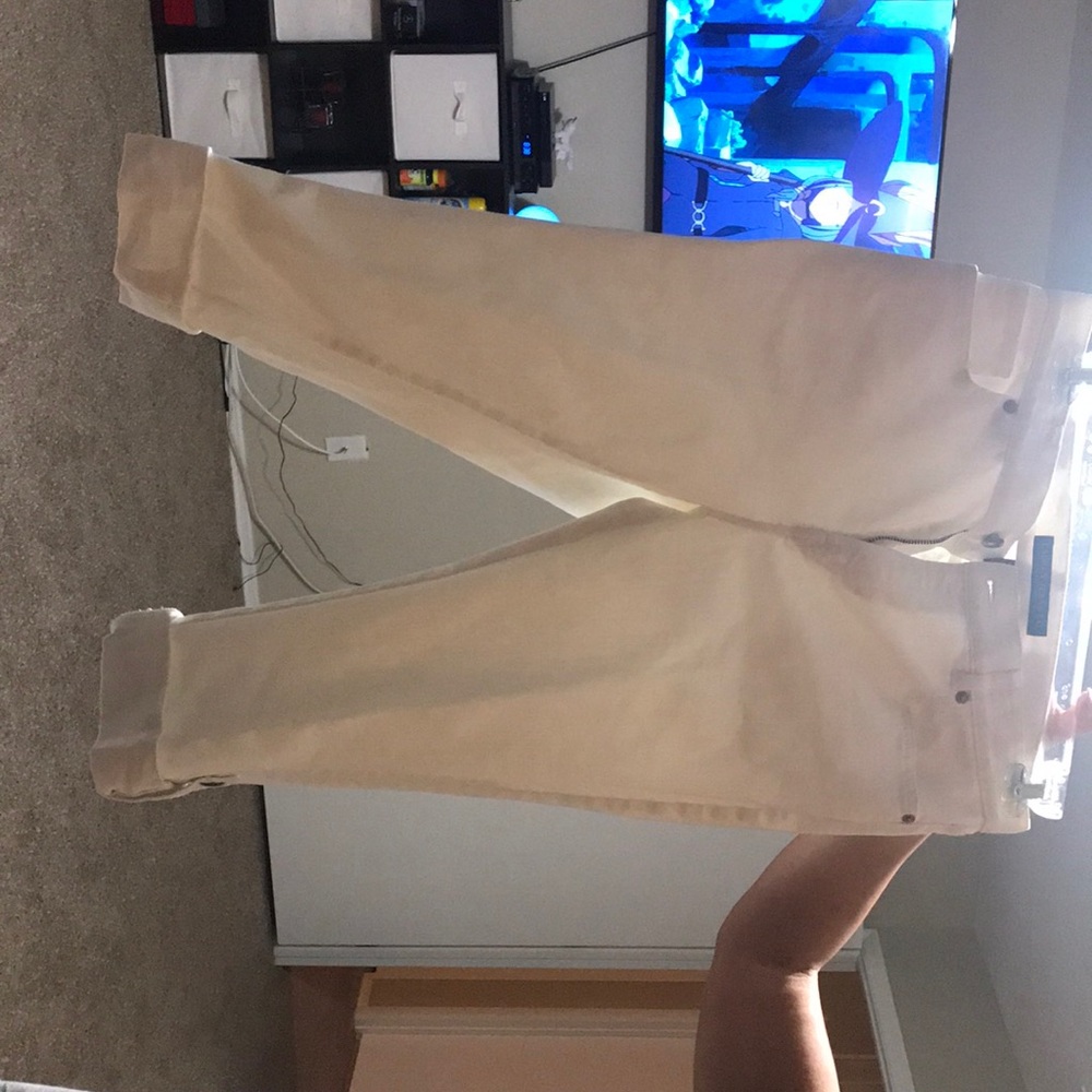 White capris